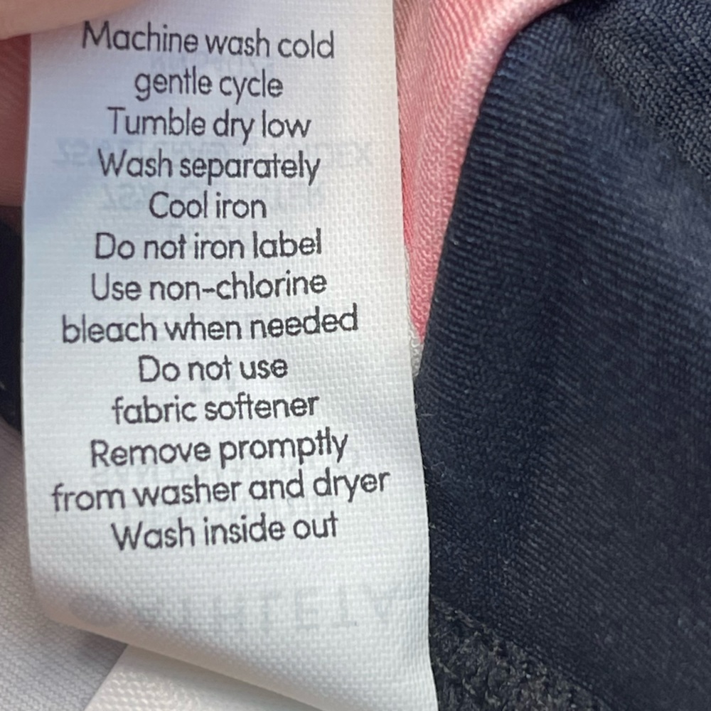 NWT Athleta Womens Elation Paradise 7/8 Legging Black Floral Legging Size M - Picture 7 of 7